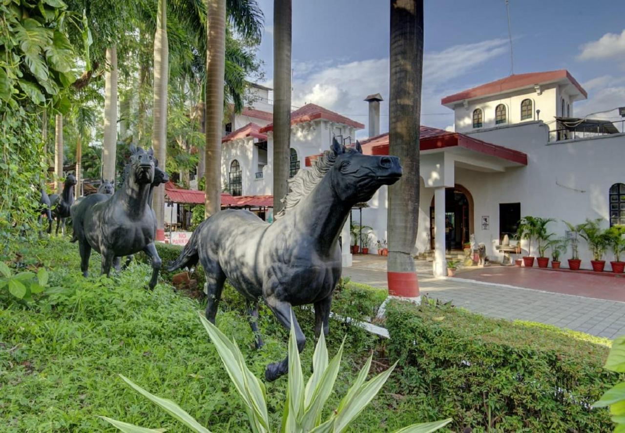 Khanvel Resort Silvassa Exterior foto
